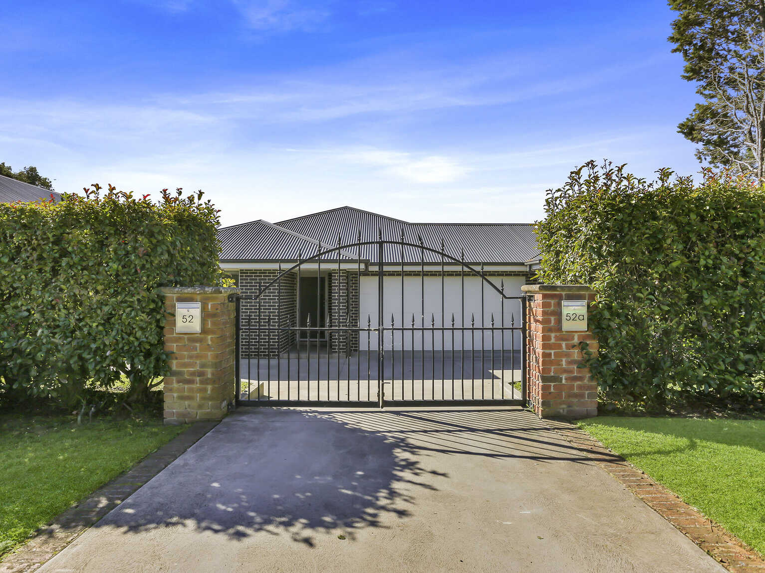 52 & 52a Yarrawa Street Moss Vale