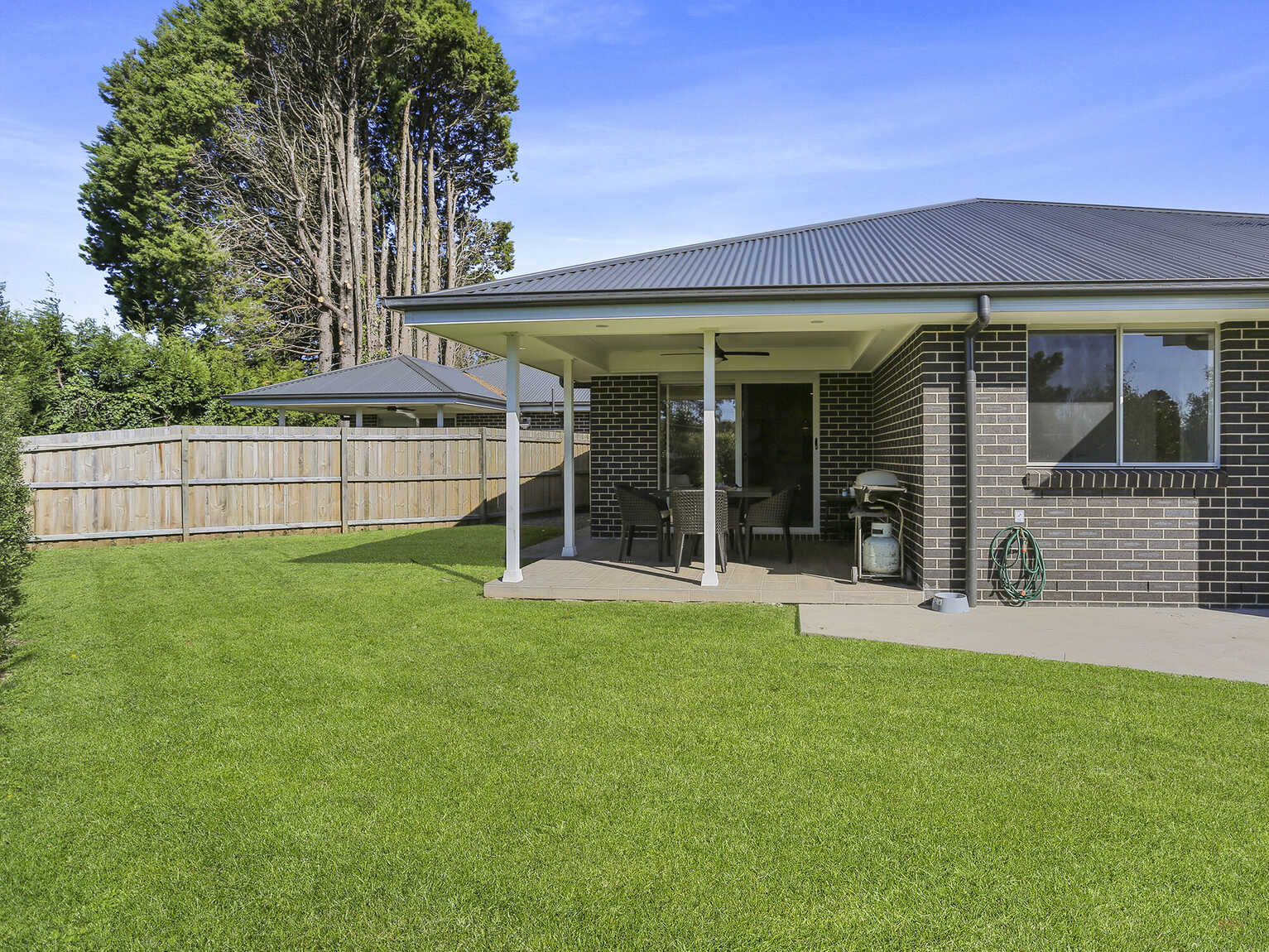 52 & 52a Yarrawa Street Moss Vale