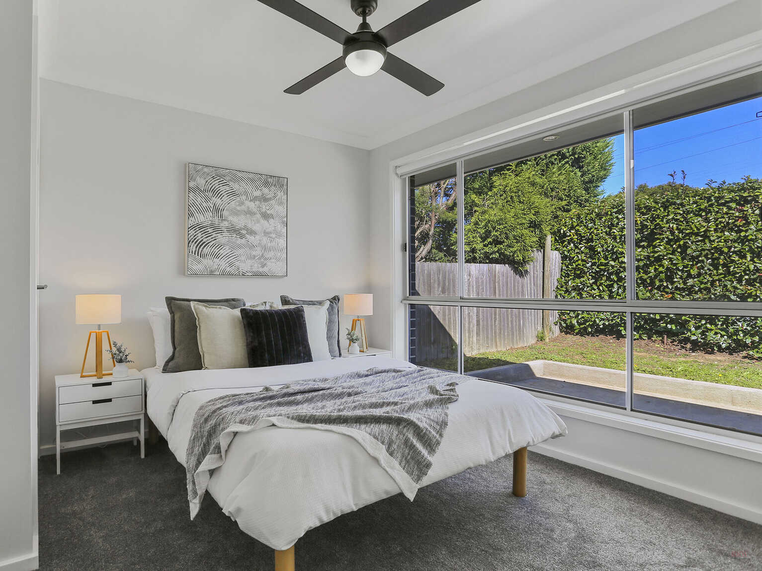 52 & 52a Yarrawa Street Moss Vale