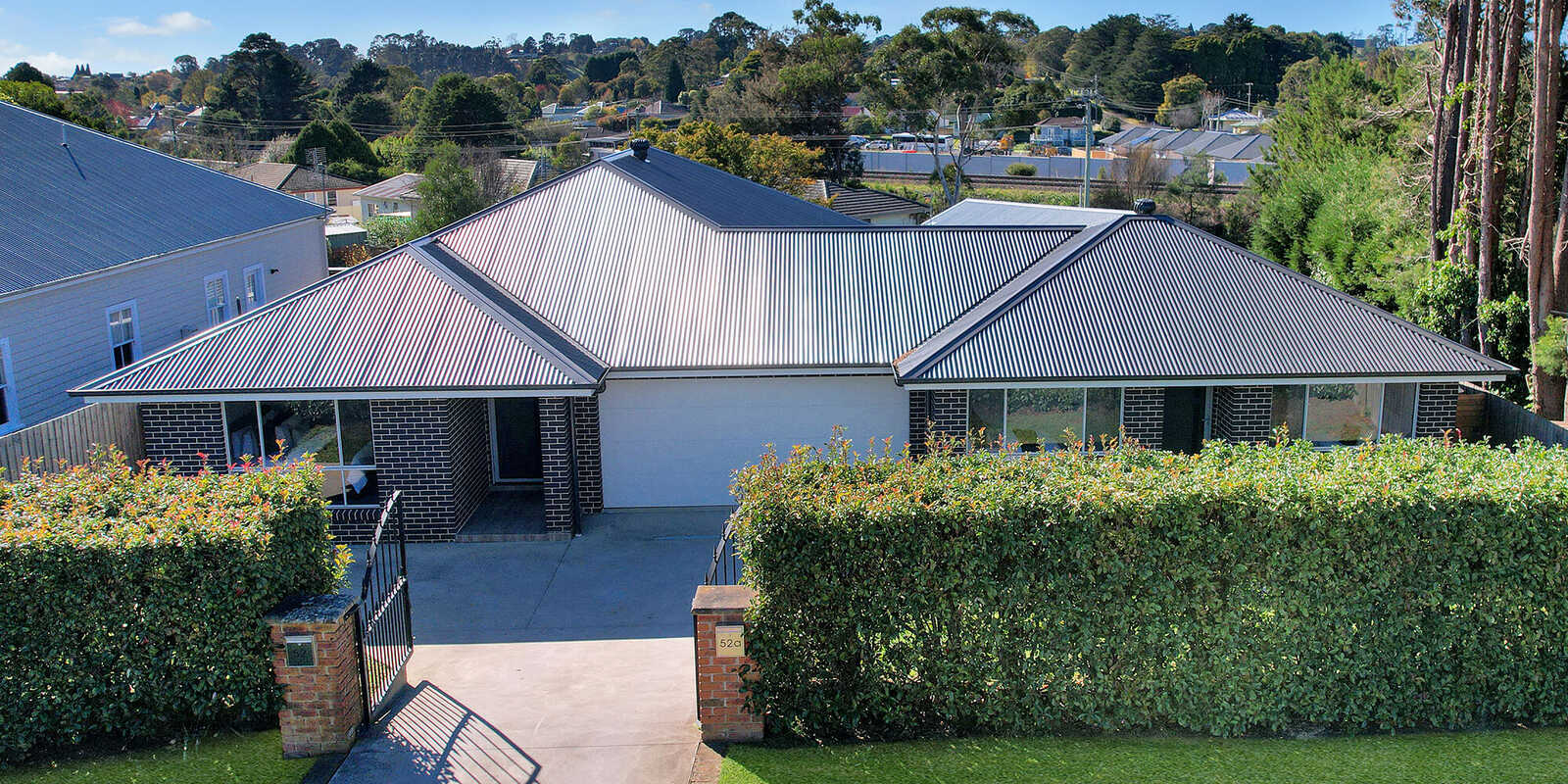 52 & 52a Yarrawa Street Moss Vale