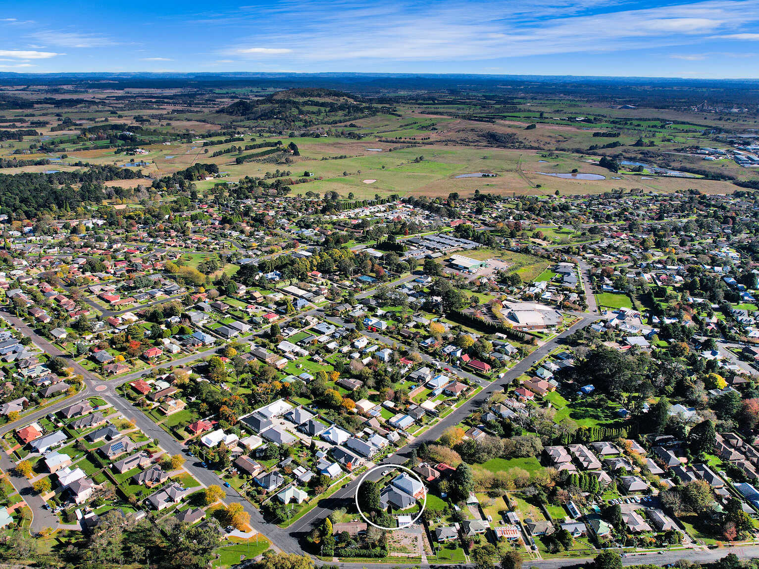 52 & 52a Yarrawa Street Moss Vale