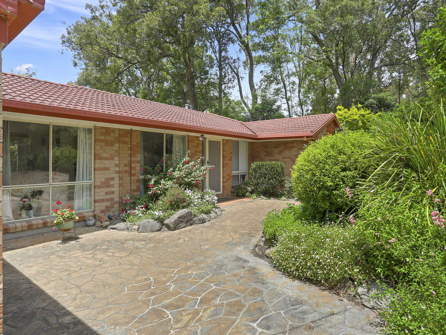 35 Ellsmore Road Bundanoon 35 Ellsmore Road Bundanoon