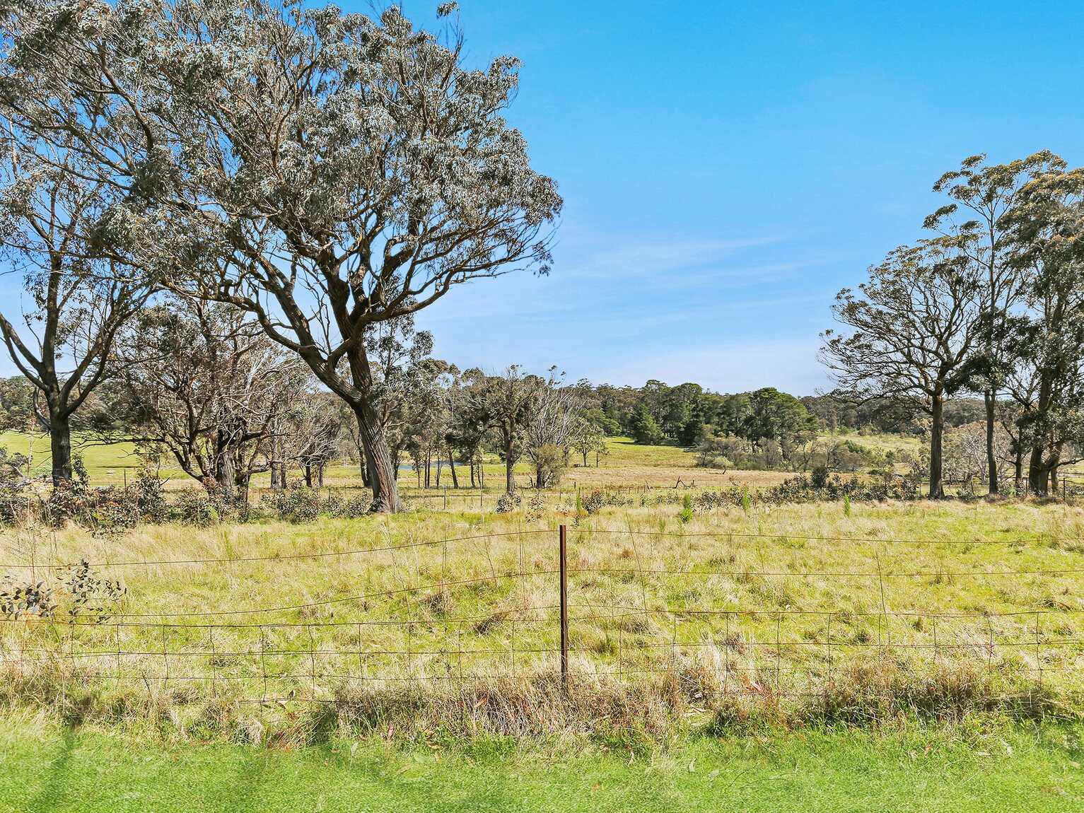 246 Caoura Road Tallong