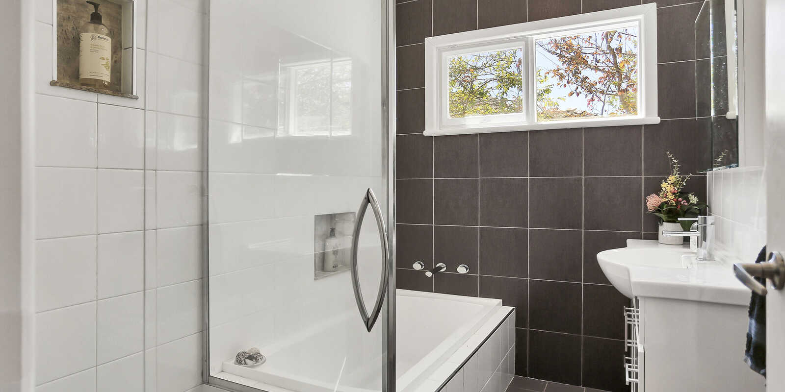 2a Pine Street Moss Vale
