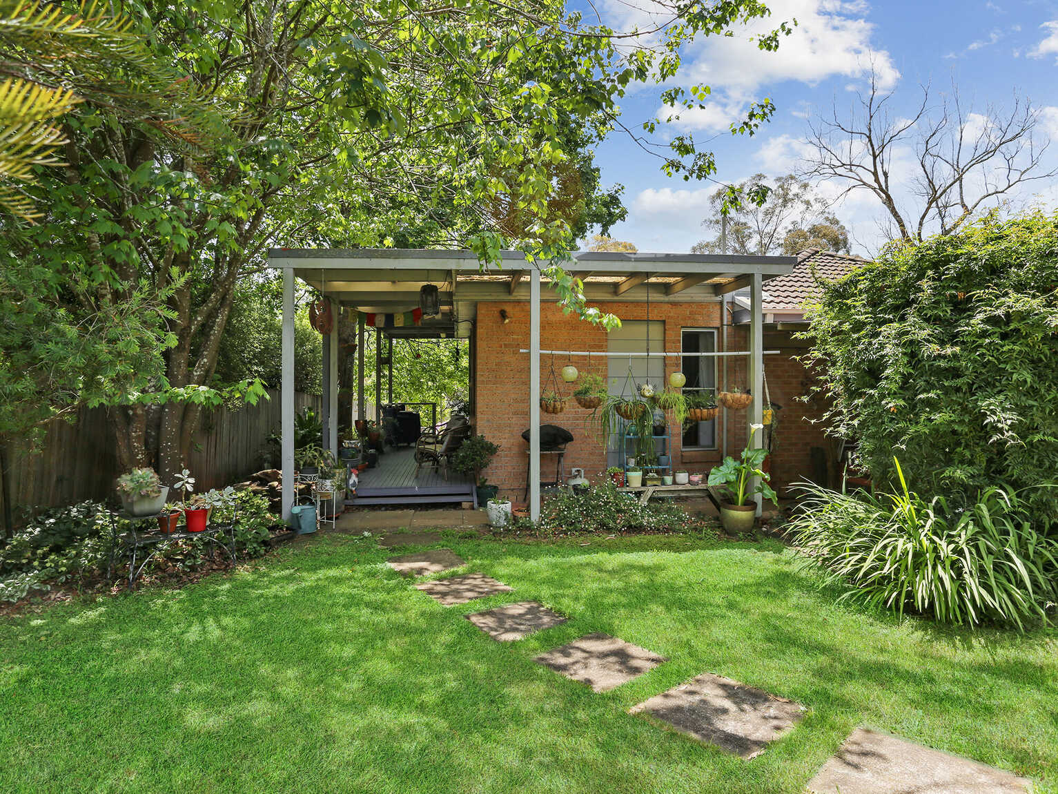2 Bindar Crescent Bundanoon