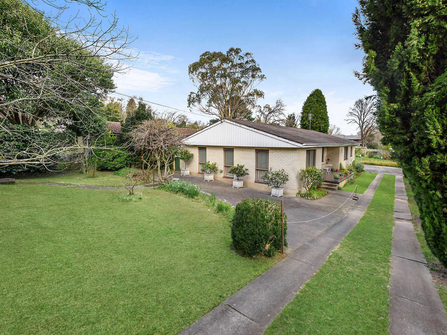 17 Banksia Street Bowral