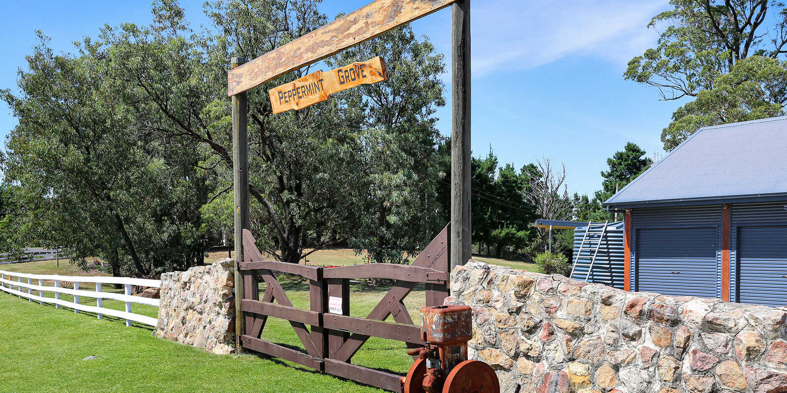 2295 Tugalong Road Canyonleigh