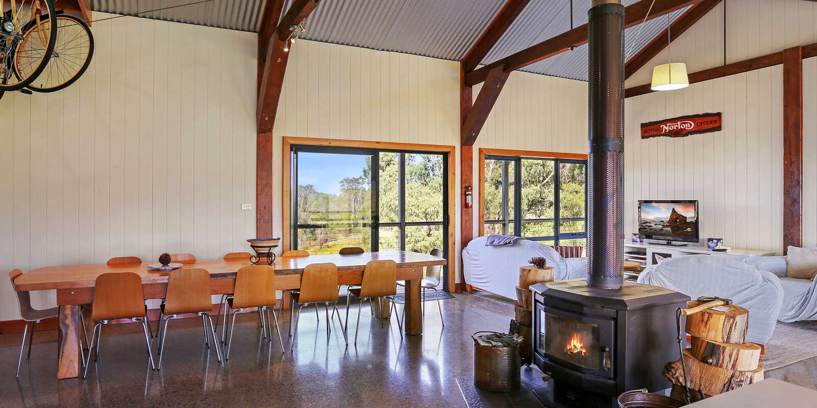 2295 Tugalong Road Canyonleigh