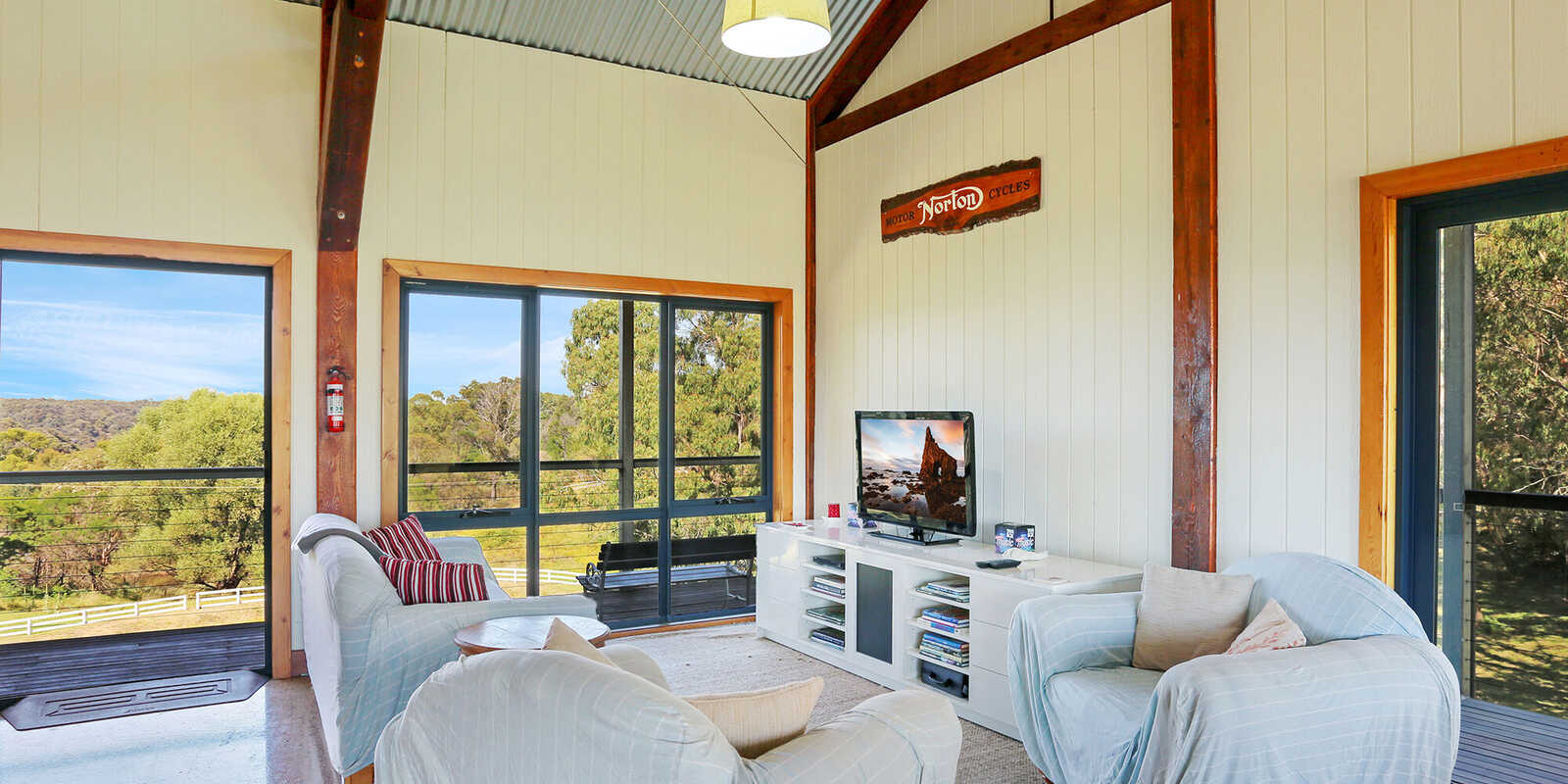 2295 Tugalong Road Canyonleigh