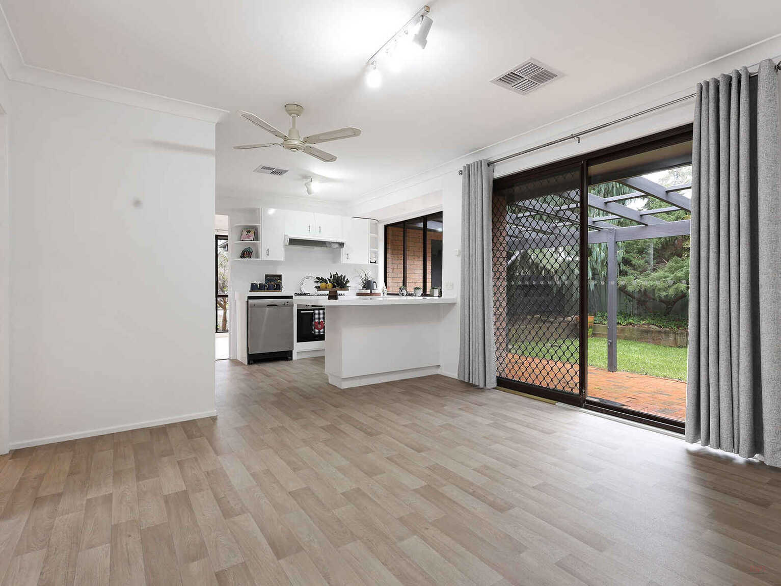 4 Bindar Crescent Bundanoon