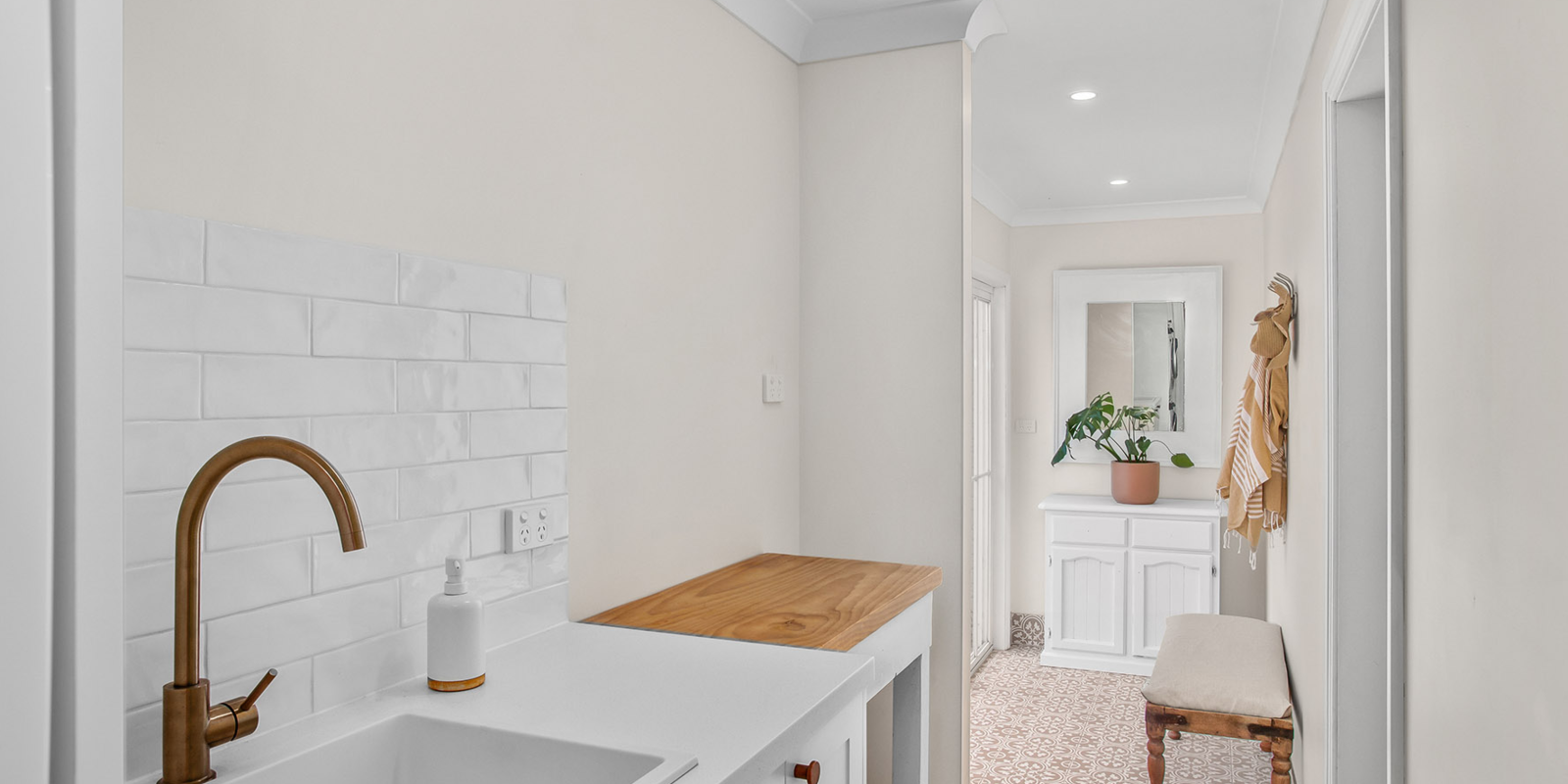 71 Middle Road Exeter 71 Middle Road Exeter