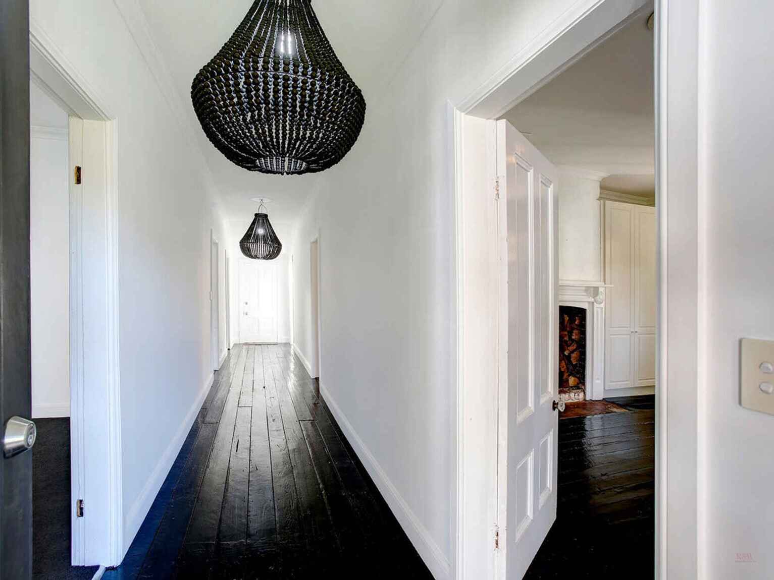 561-565 & 567 Argyle Street Moss Vale 561-565 & 567 Argyle Street Moss Vale