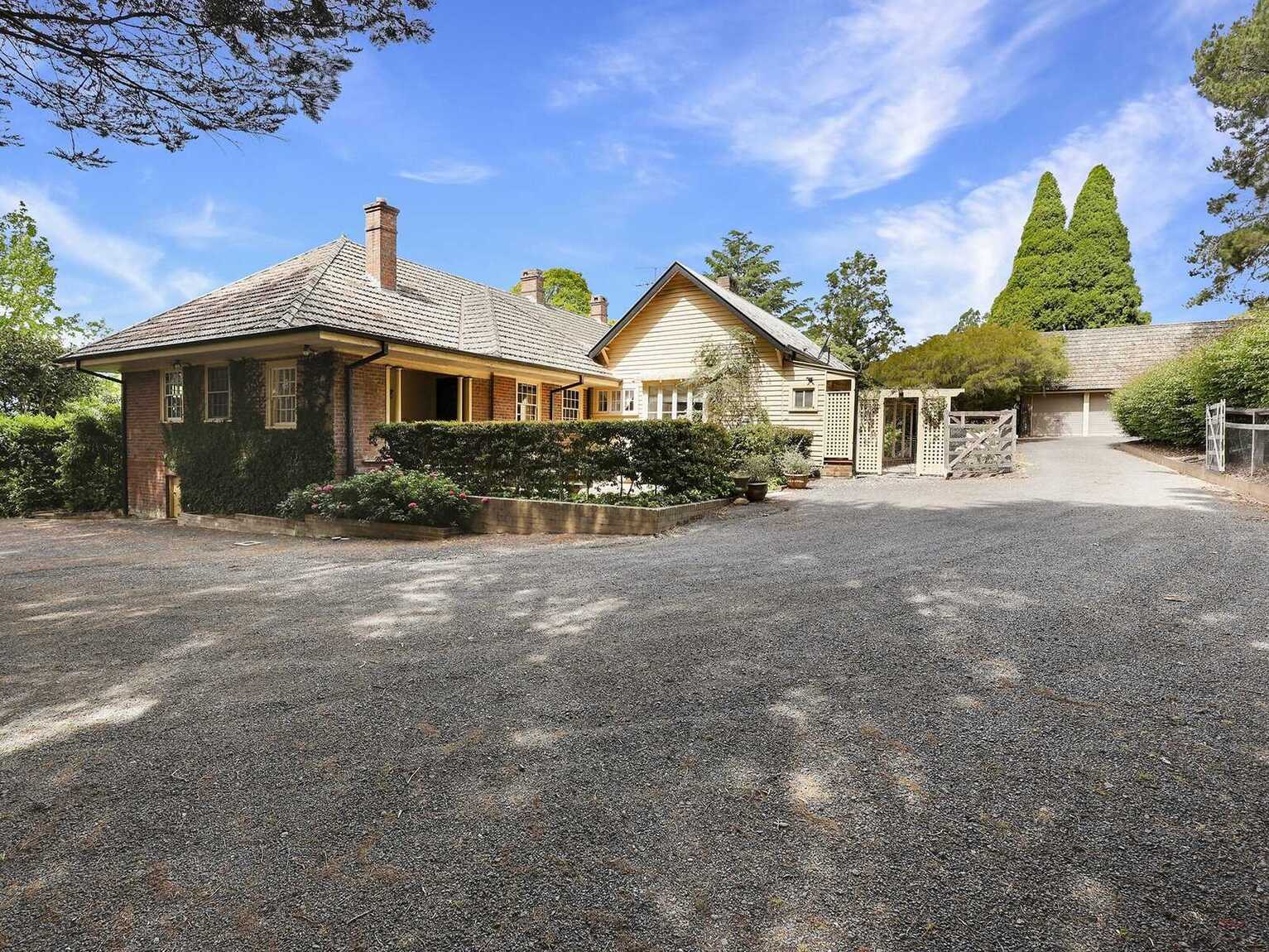 31-33 Robertson Road Moss Vale