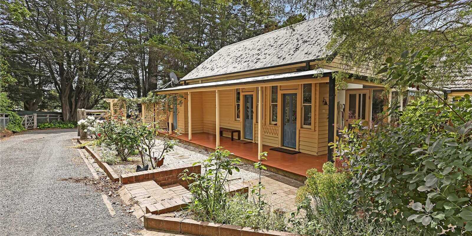 31-33 Robertson Road Moss Vale