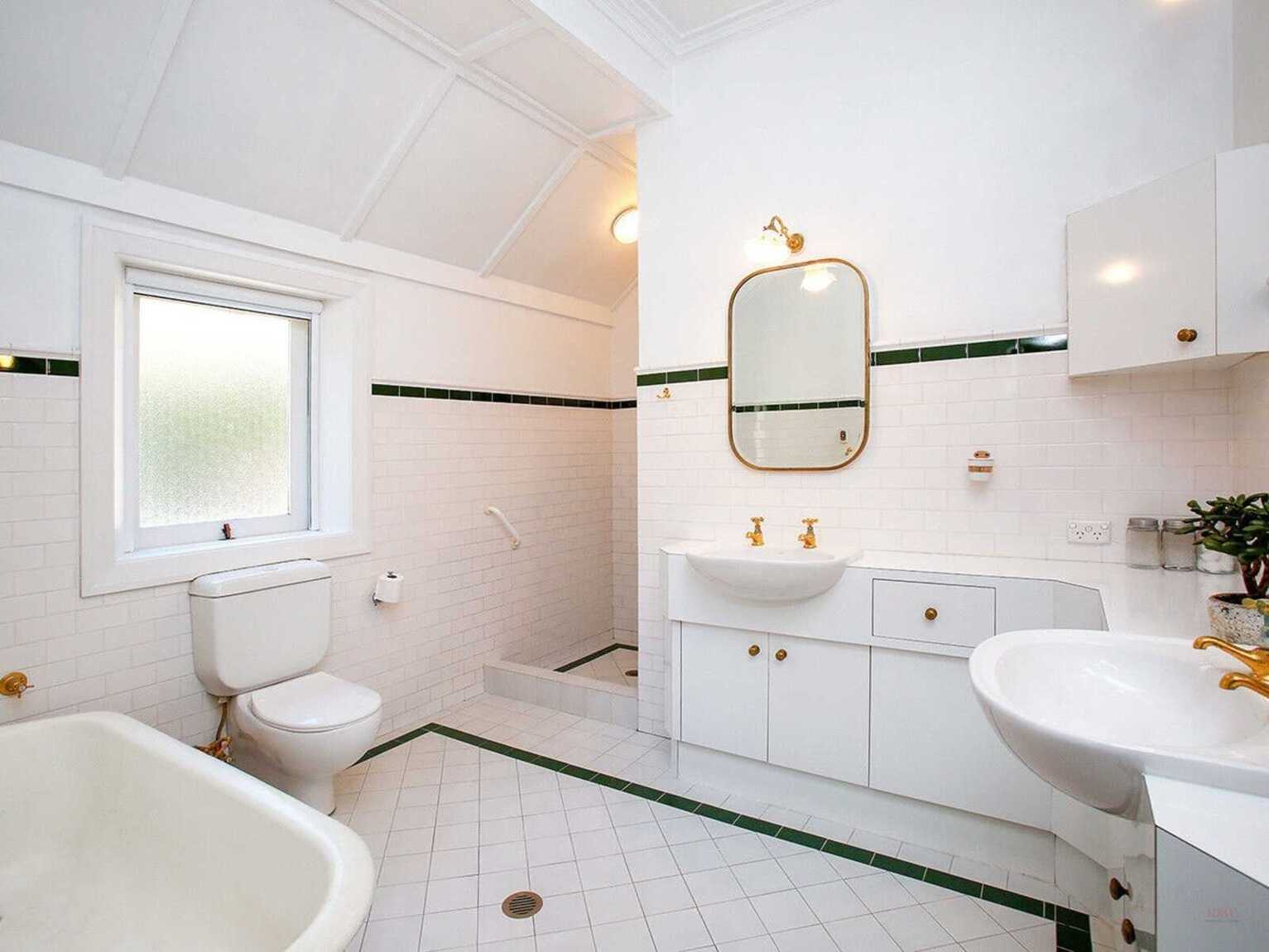 31-33 Robertson Road Moss Vale