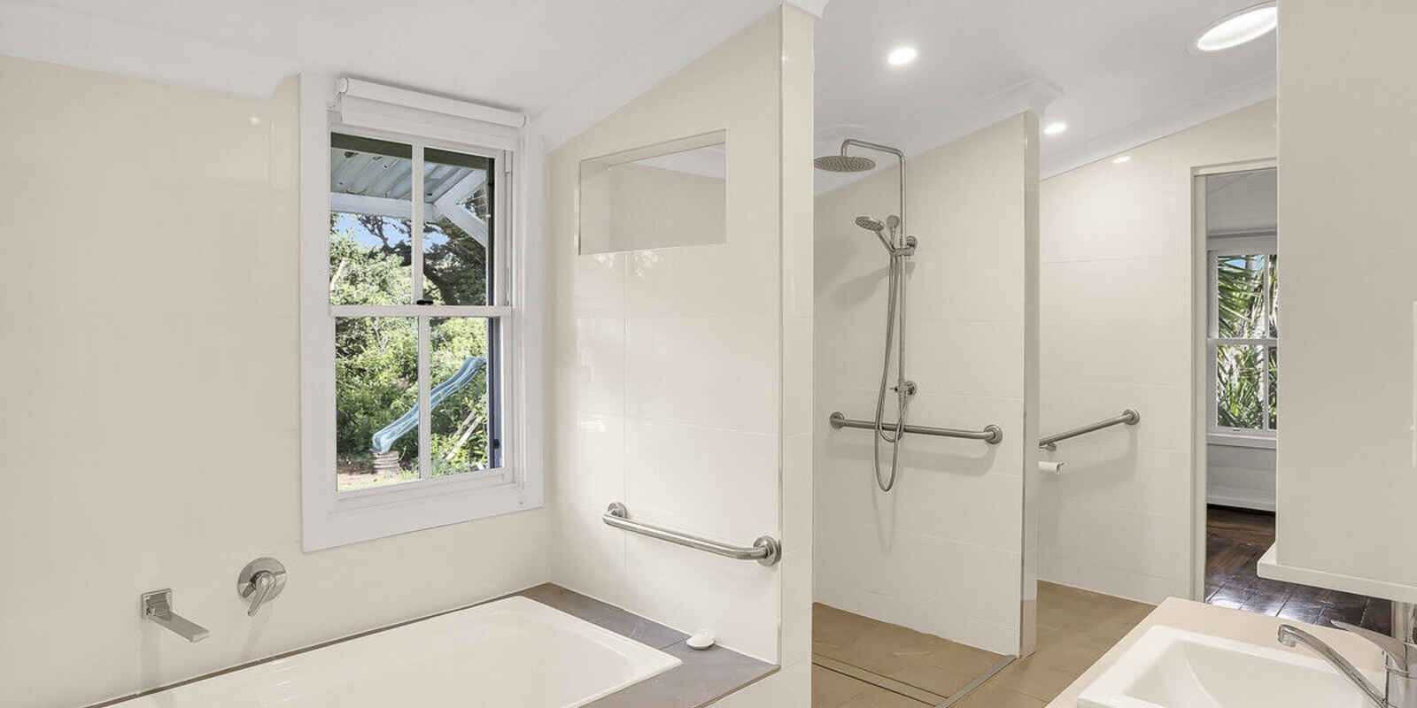 3 Main Street Robertson