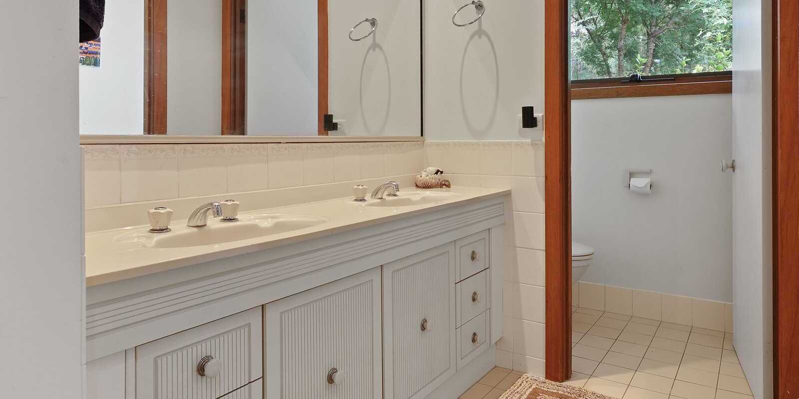 9 Farnborough Drive Moss Vale