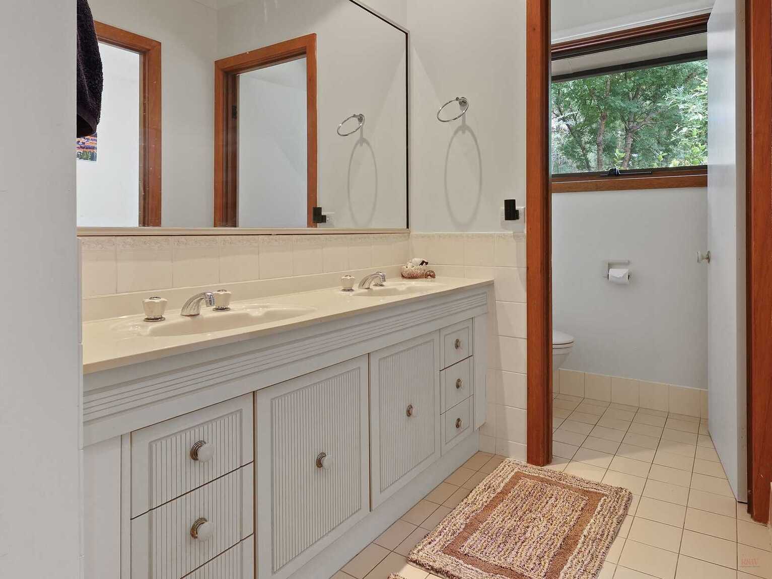 9 Farnborough Drive Moss Vale