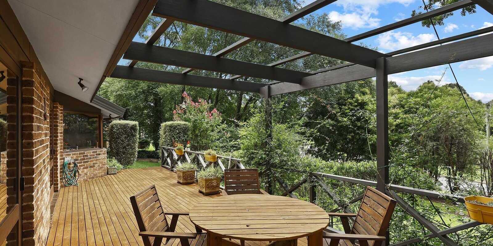 9 Farnborough Drive Moss Vale