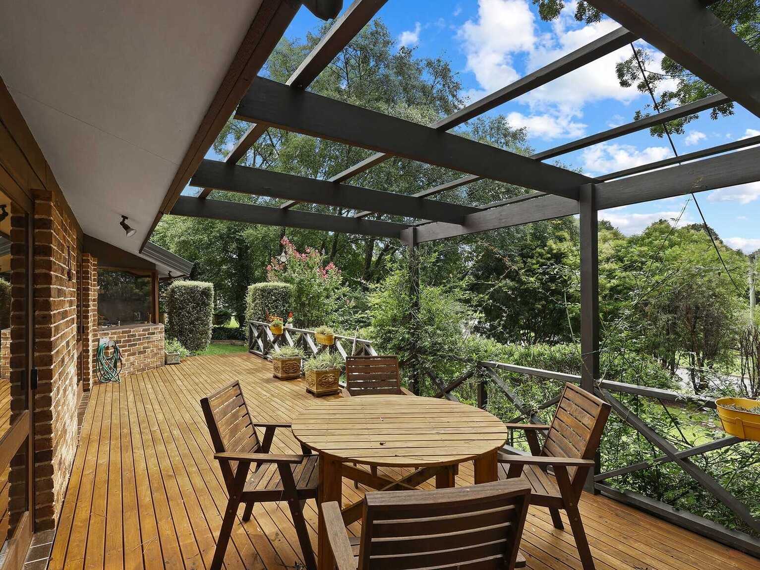 9 Farnborough Drive Moss Vale