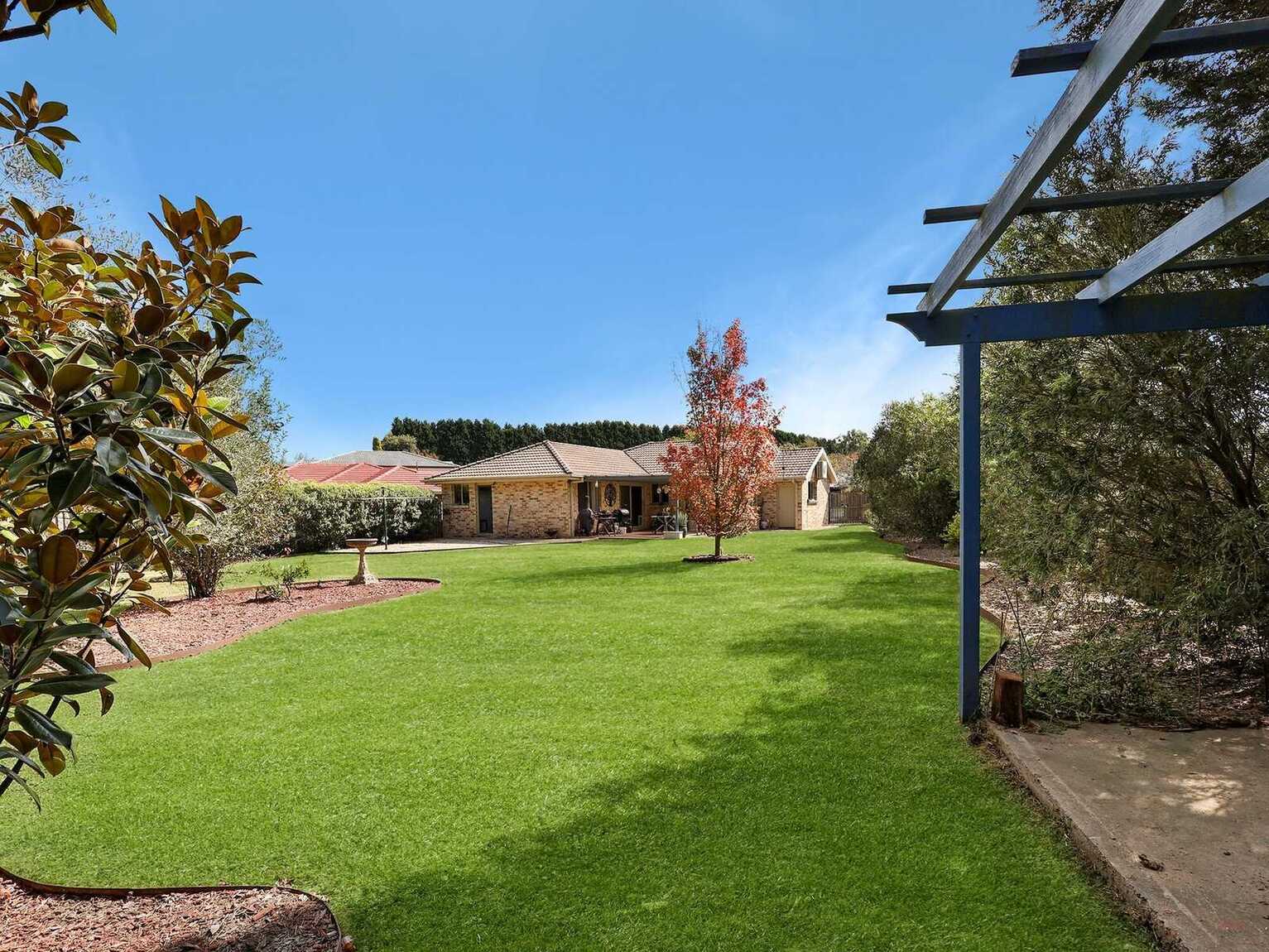 8 Crabapple Close Bowral