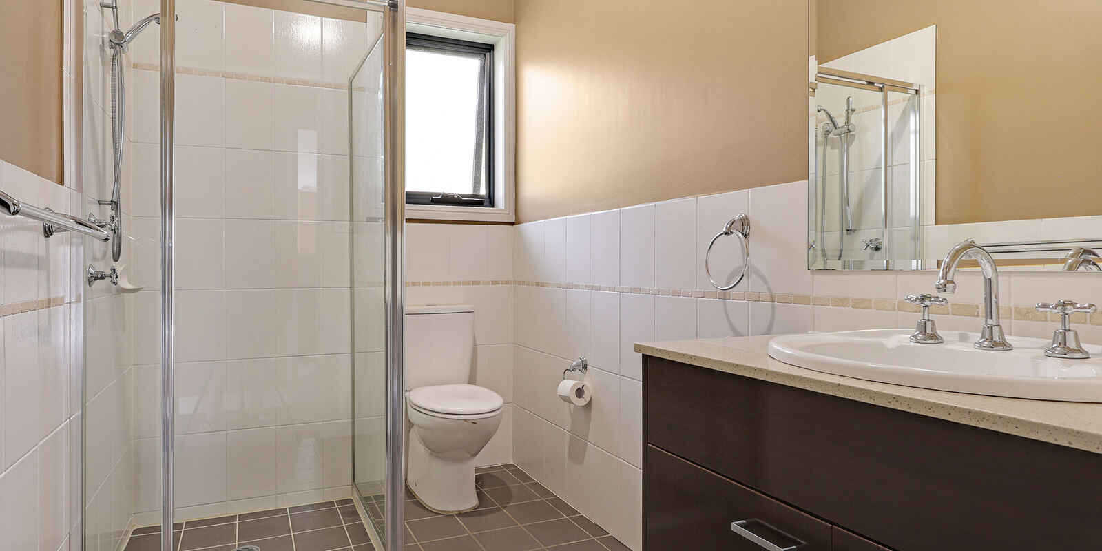 31/3 suttor Road Moss Vale