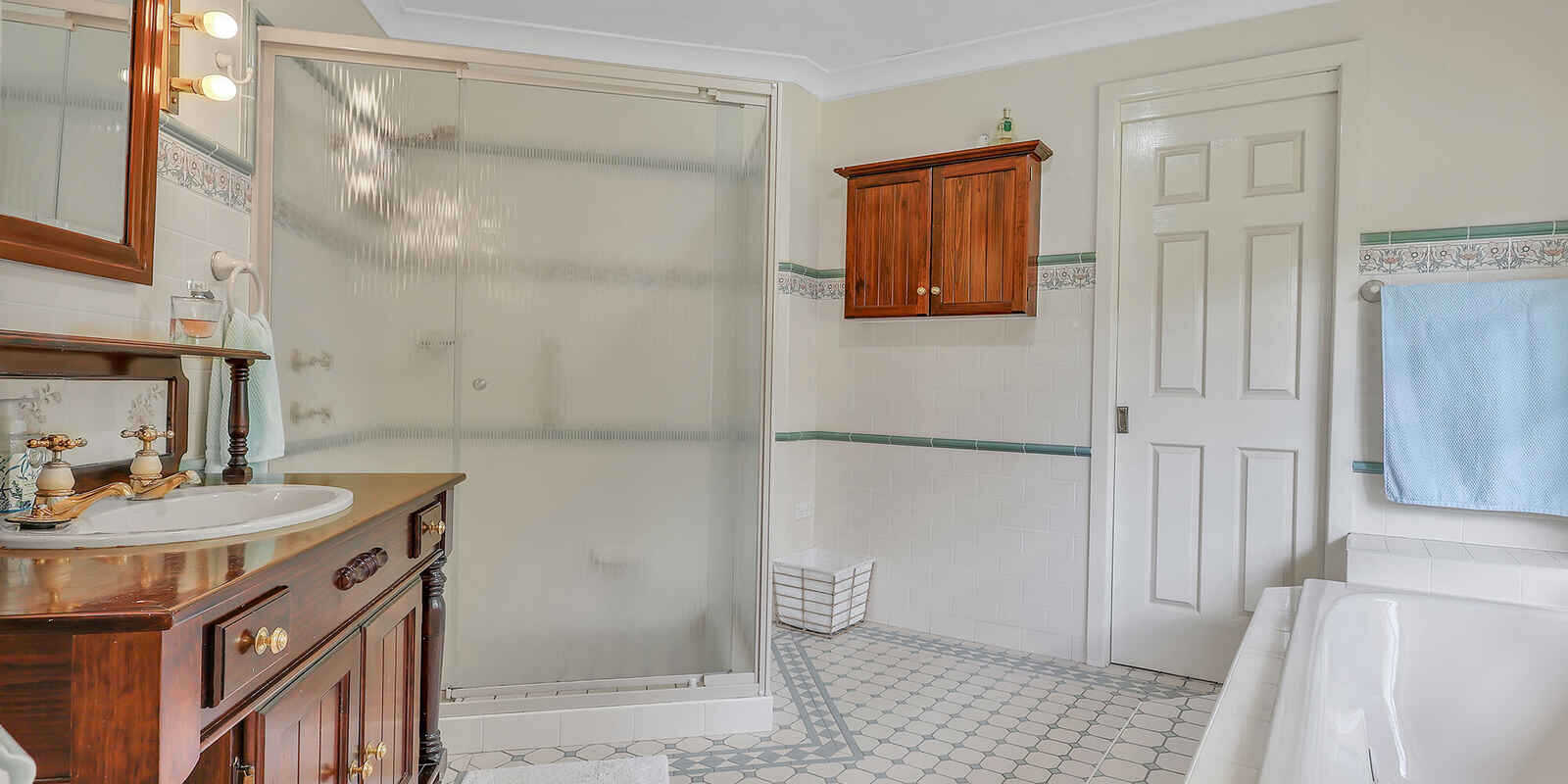 122 Cornwall Road Exeter