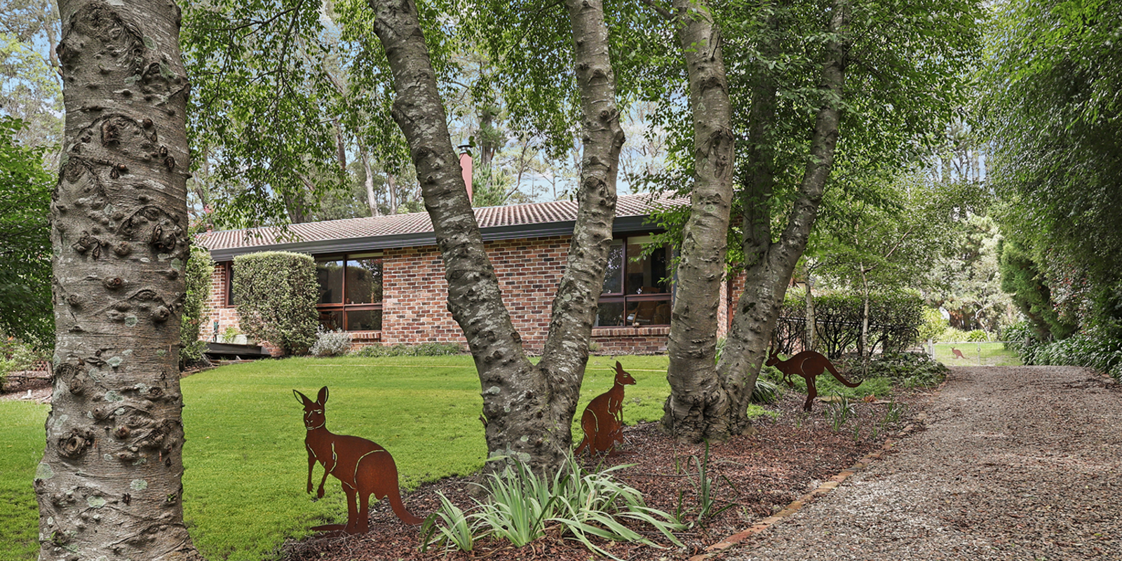 9 Farnborough Drive Moss Vale