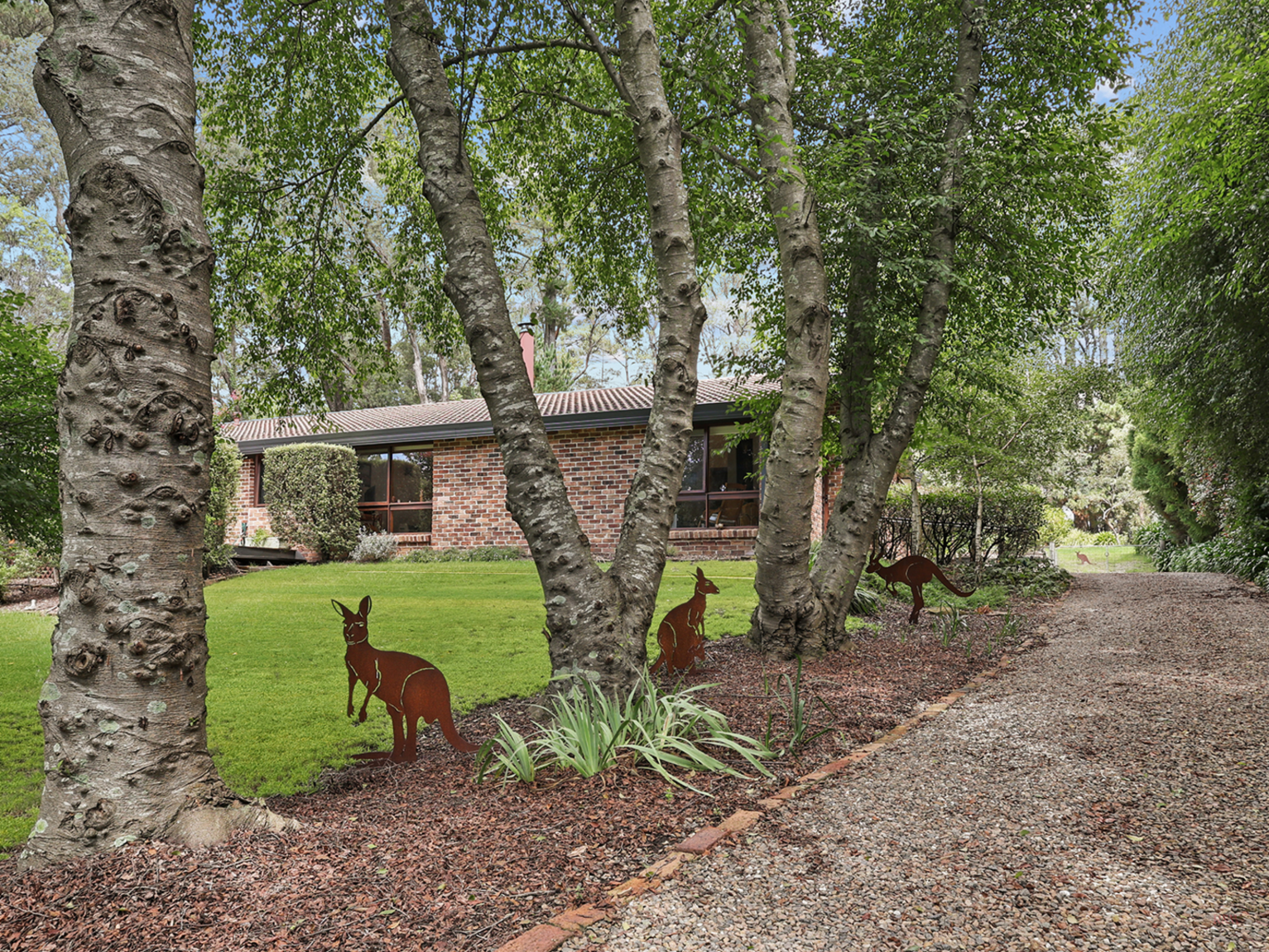 9 Farnborough Drive Moss Vale