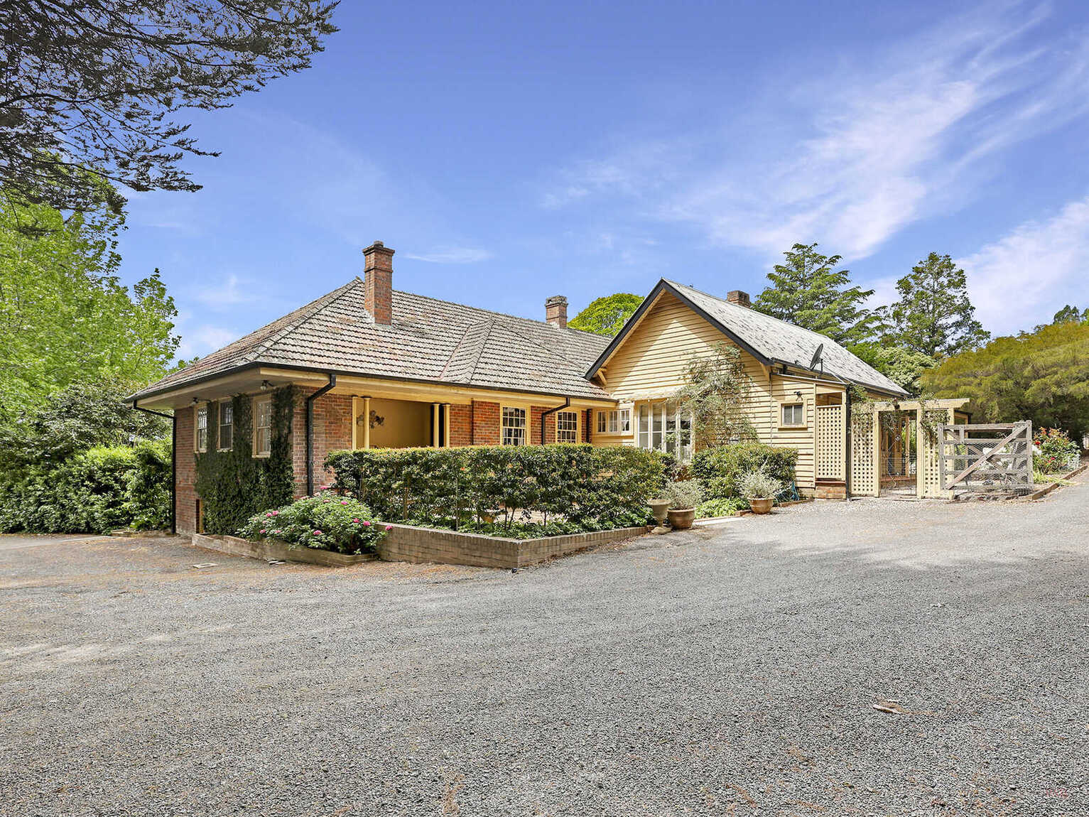 31-33 Robertson Road Moss Vale