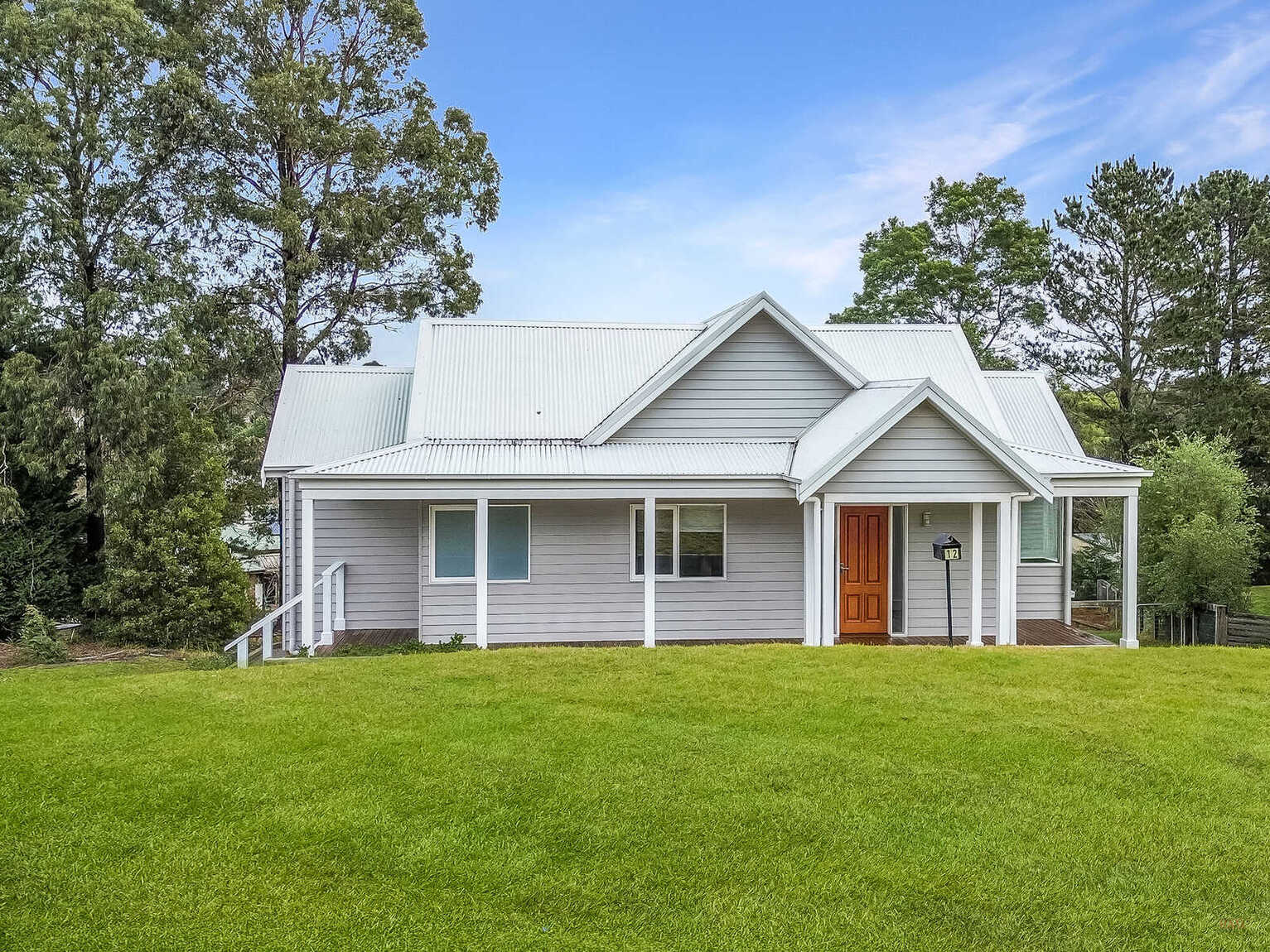 12 Rochester Drive Bundanoon