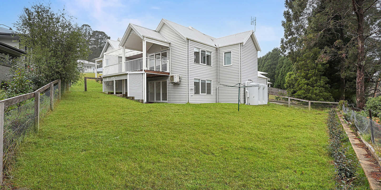 12 Rochester Drive Bundanoon