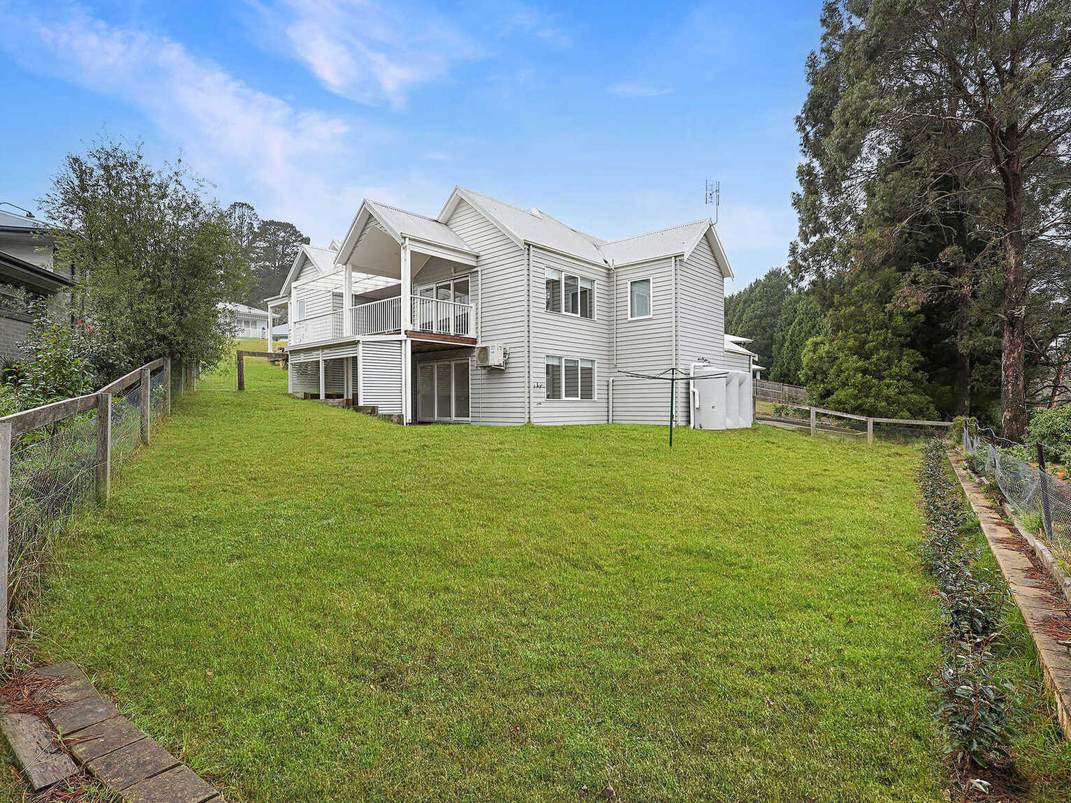 12 Rochester Drive Bundanoon