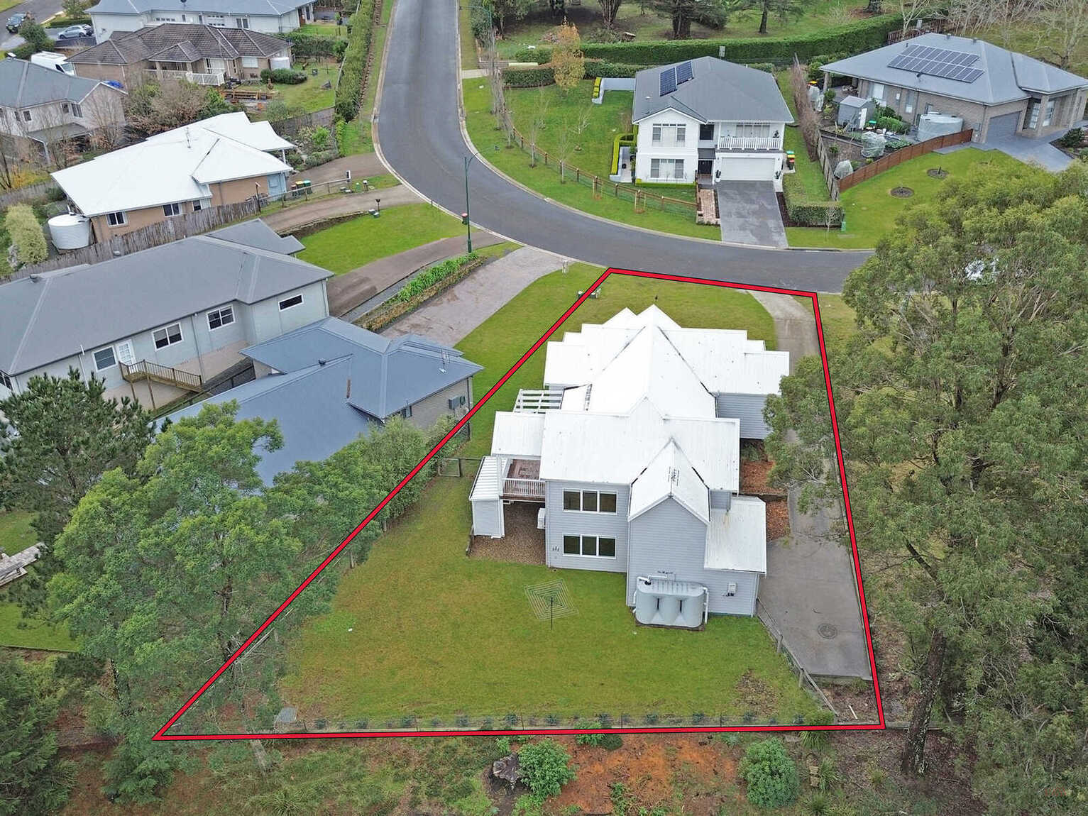 12 Rochester Drive Bundanoon