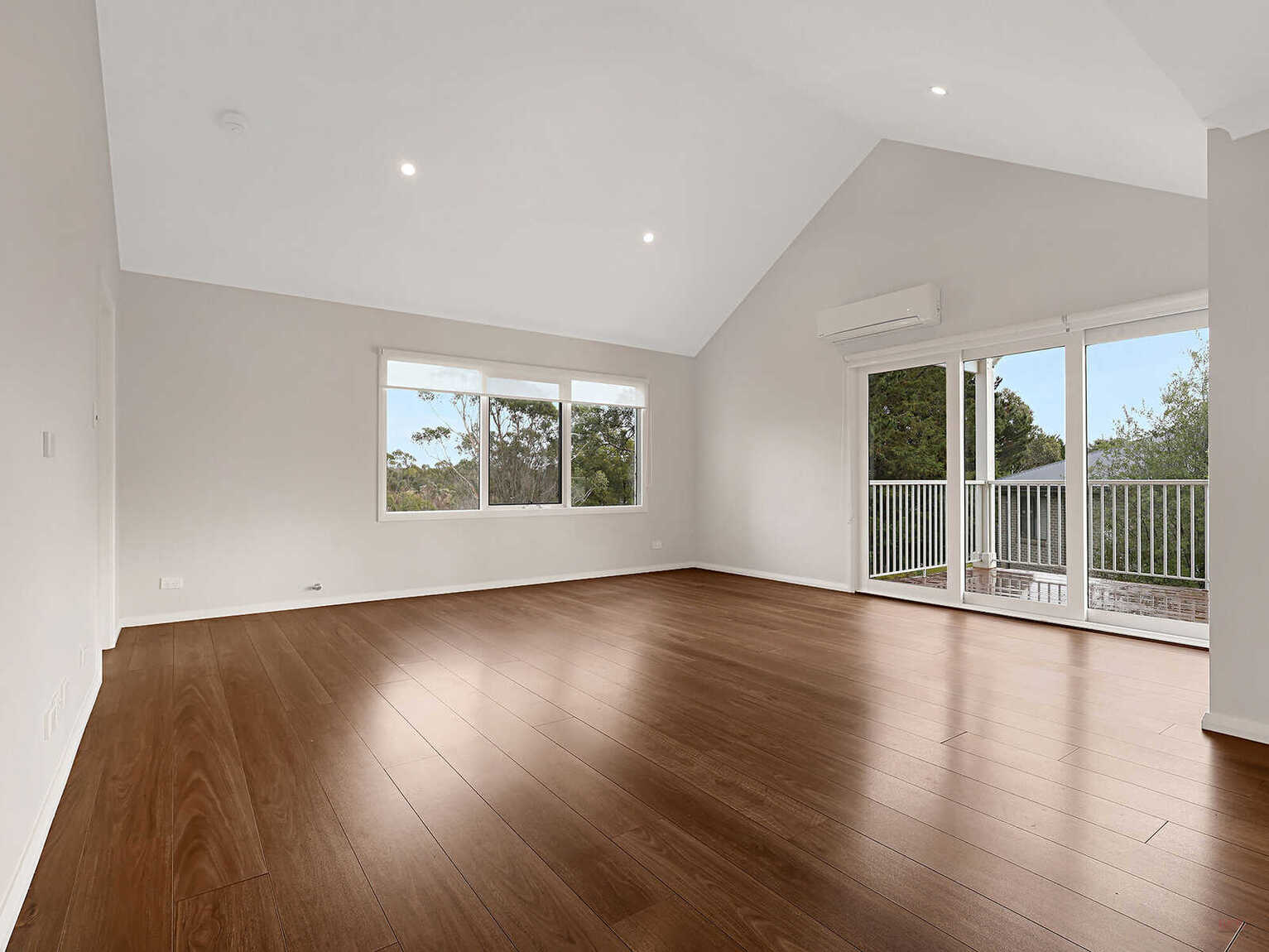12 Rochester Drive Bundanoon