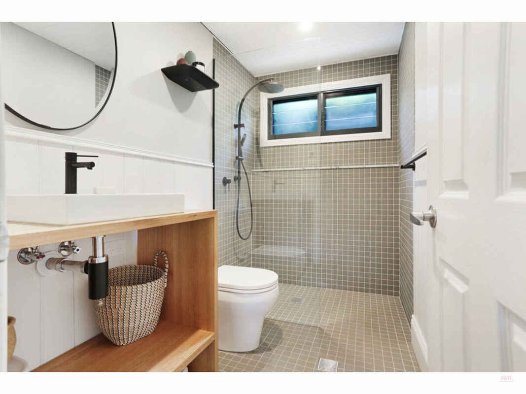 45 School Lane Exeter