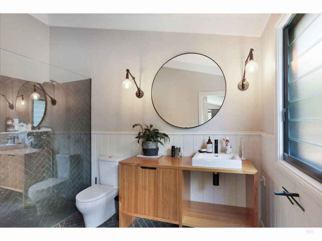 45 School Lane Exeter