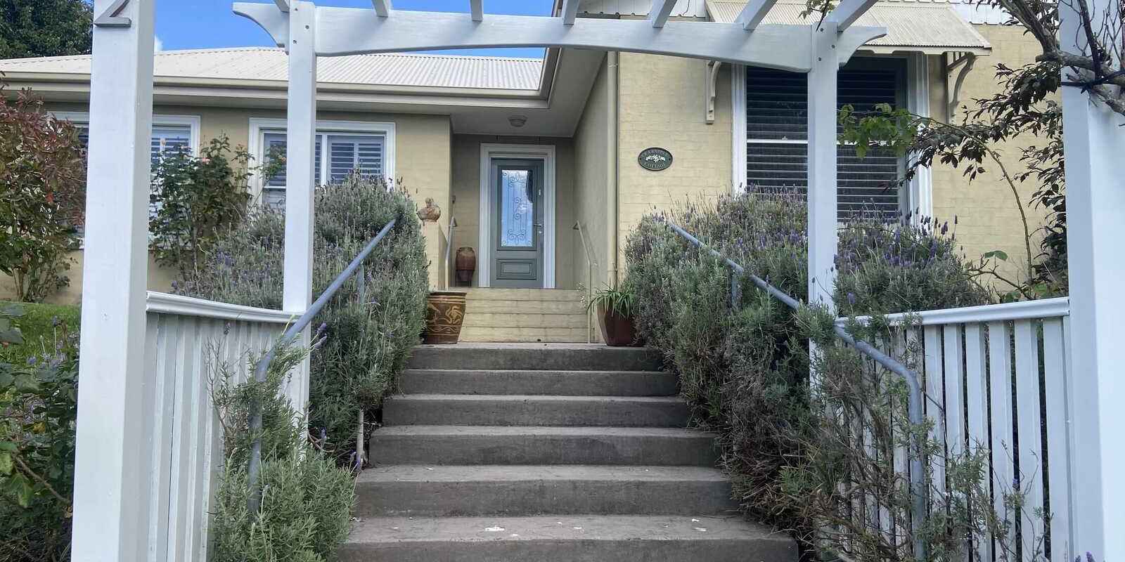 2 Lansdown Place Moss Vale