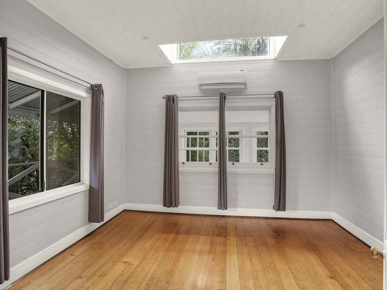 3 Main Street Robertson