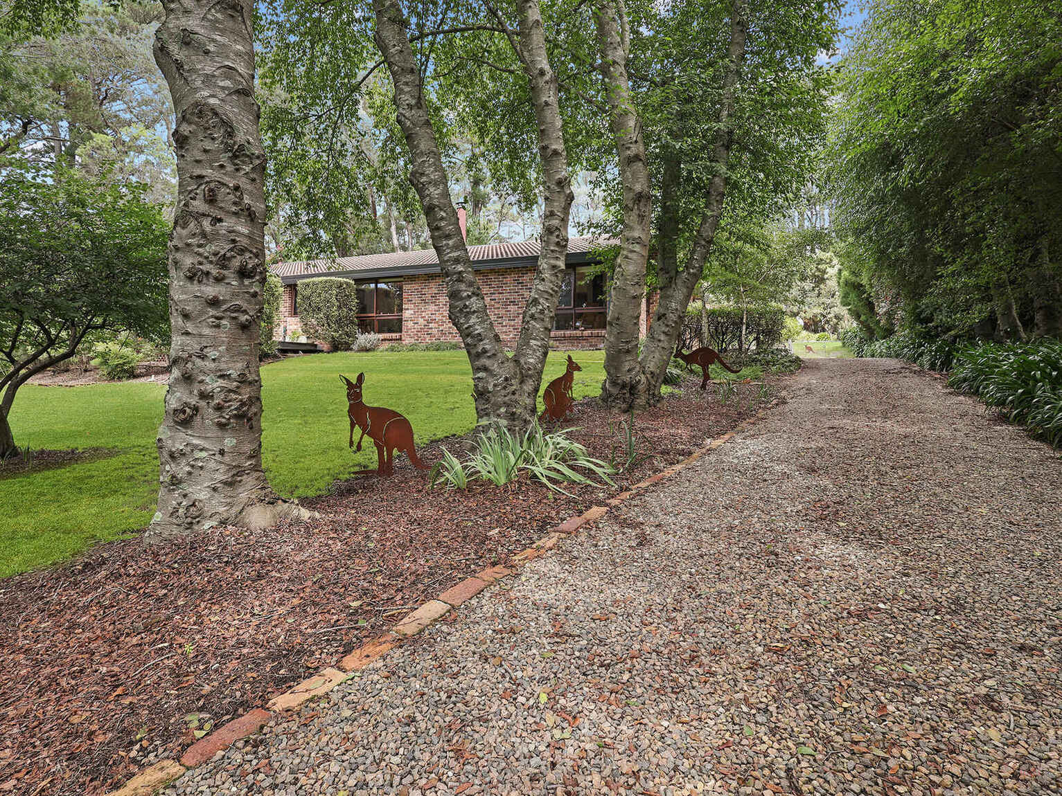 9 Farnborough Drive Moss Vale 9 Farnborough Drive Moss Vale