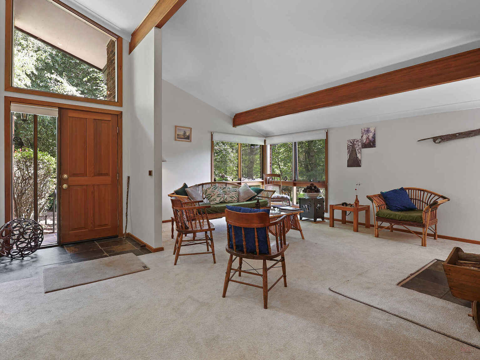 9 Farnborough Drive Moss Vale 9 Farnborough Drive Moss Vale