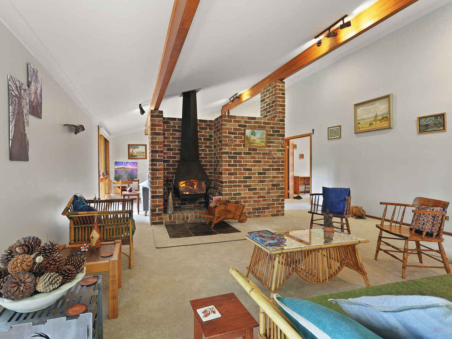 9 Farnborough Drive Moss Vale 9 Farnborough Drive Moss Vale