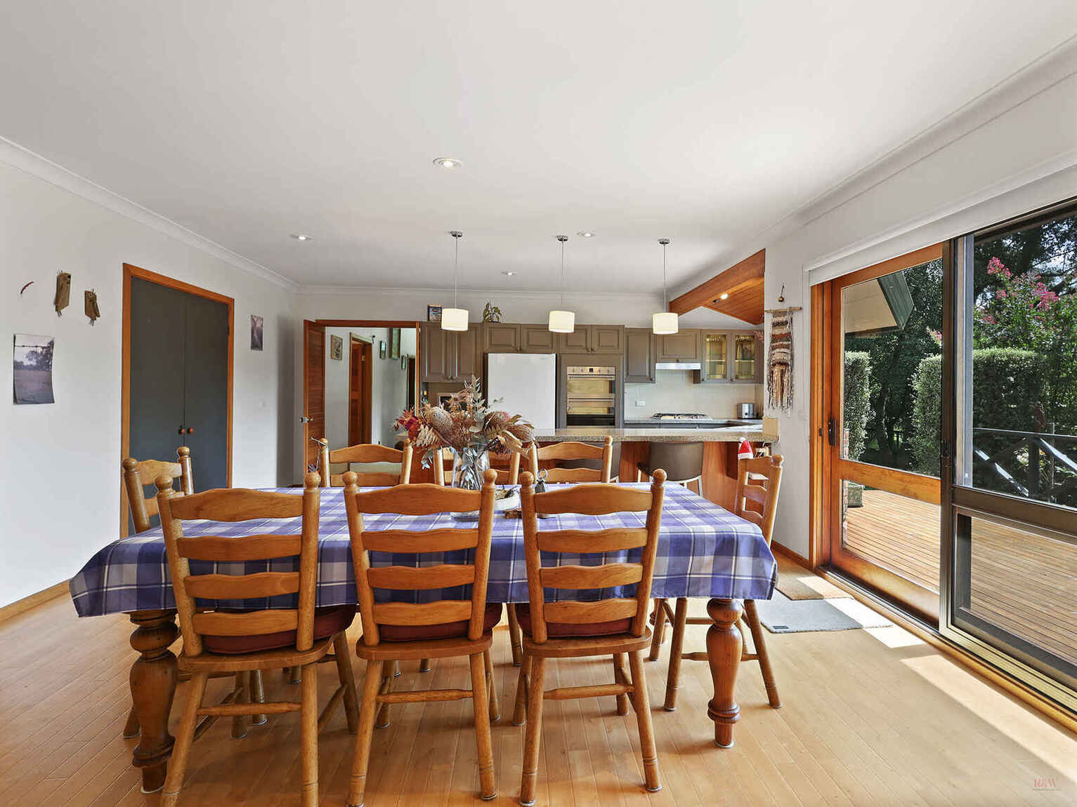 9 Farnborough Drive Moss Vale 9 Farnborough Drive Moss Vale