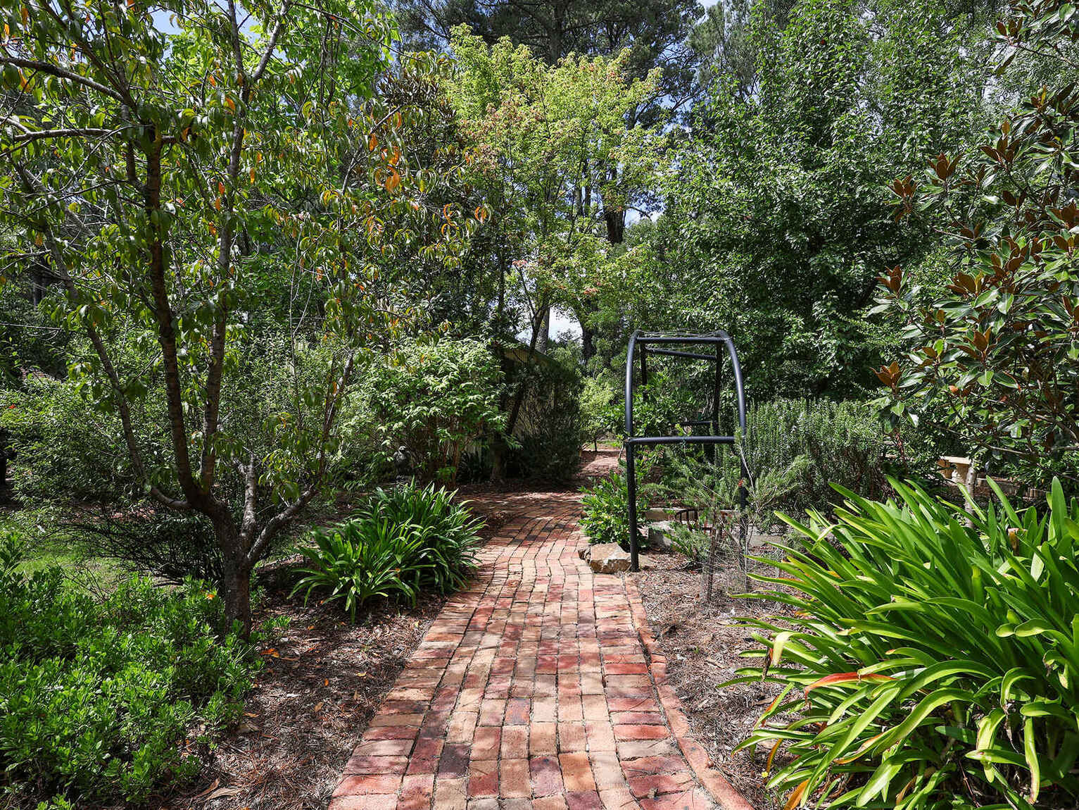 9 Farnborough Drive Moss Vale 9 Farnborough Drive Moss Vale