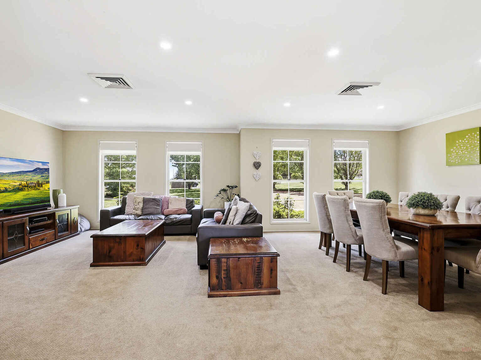 27 Woodside Drive Moss Vale
